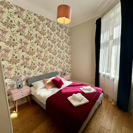 Apartment French Chic