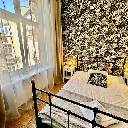 French Chic Apartment *